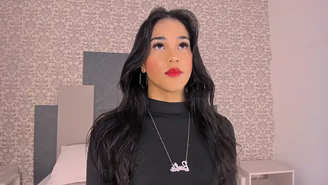 Isa Little Star online show from September 2025 12:31:02 PM