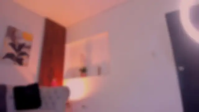 Isa Little Star online show from November 2025 08:03:01 PM