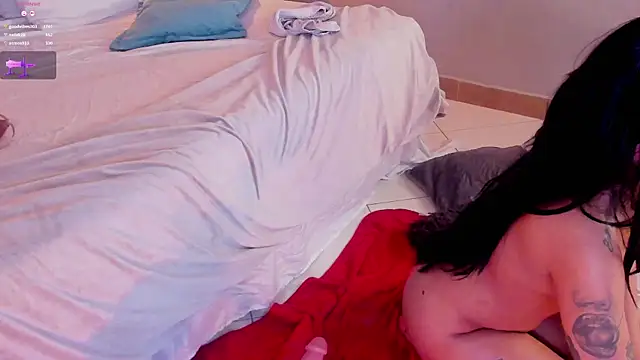 Snapshot of magic_gomezz chatting on January 2025 10:43:01 AM magic gomezz online show from January 2025 10:43:01 AM