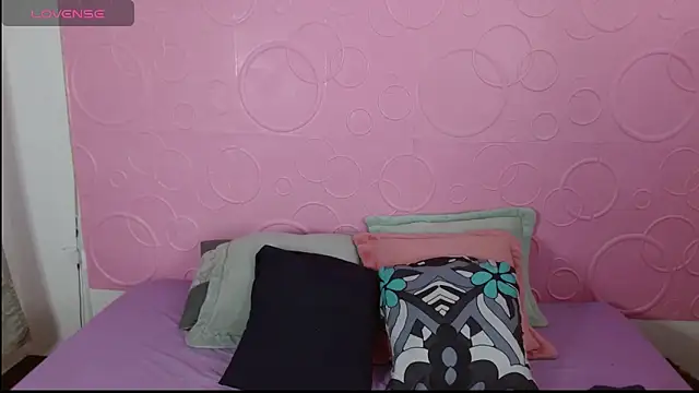 dulcenia rose online show from March 2025 01:50:02 PM