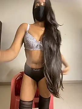 miss lina online show from March 2025 06:07:02 PM