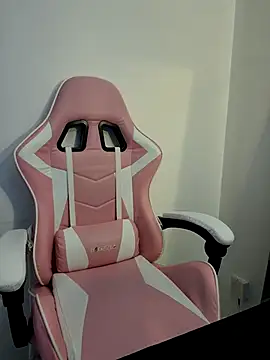 Snapshot of princess_katey chatting on March 2025 07:05:02 AM princess katey online show from March 2025 07:05:02 AM