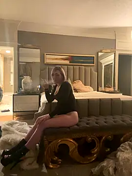 Snapshot of camdanz777 chatting on October 2025 07:03:02 AM camdanz777 online show from October 2025 07:03:02 AM