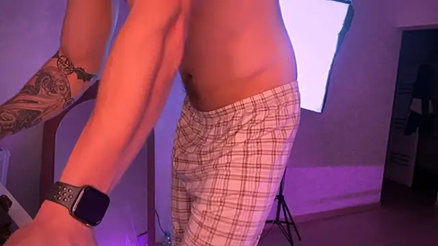 Snapshot of _mike_new chatting on February 2025 08:31:01 PM mike new online show from February 2025 08:31:01 PM