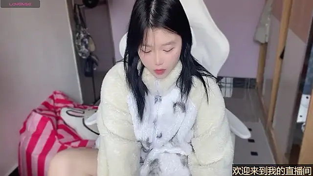 xiSSts online show from February 2025 03:55:02 AM