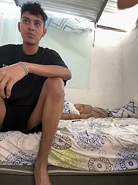 ValenSuarez25 online show from July 2026 04:14:01 PM