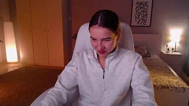 Bellla Haddid online show from October 2025 01:04:02 AM