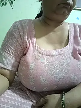 Snapshot of Kavya_kapoor chatting on June 2026 07:35:02 AM Kavya kapoor online show from June 2026 07:35:02 AM