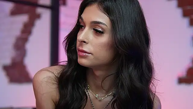 Snapshot of AngelinaCapri chatting on December 2024 03:00:02 AM AngelinaCapri online show from December 2024 03:00:02 AM