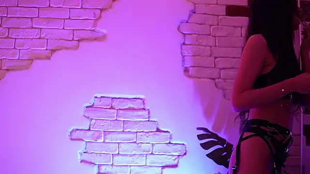 Snapshot of AngelinaCapri chatting on February 2025 09:29:01 PM AngelinaCapri online show from February 2025 09:29:01 PM