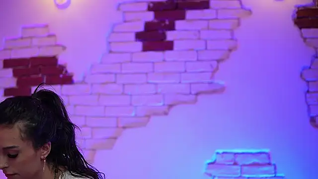 Snapshot of AngelinaCapri chatting on February 2025 09:56:02 PM AngelinaCapri online show from February 2025 09:56:02 PM