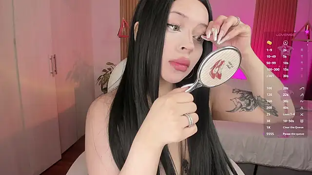 Kendall Bunnyy online show from November 2025 08:41:01 PM