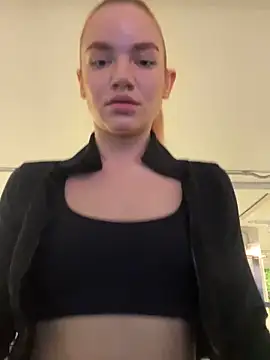 Heidi11 online show from February 2025 04:11:02 PM