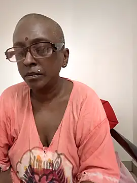 Snapshot of mamakarma1403 chatting on June 2026 03:30:02 AM mamakarma1403 online show from June 2026 03:30:02 AM