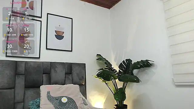 Snapshot of samy_l chatting on December 2024 02:42:02 PM samy l online show from December 2024 02:42:02 PM