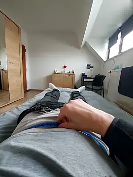 pascalino100 online show from February 2025 09:04:02 AM