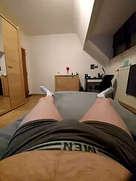 pascalino100 online show from February 2025 06:52:01 PM