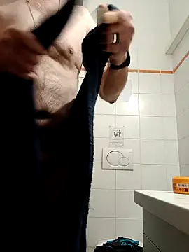 pascalino100 online show from April 2026 07:05:02 PM