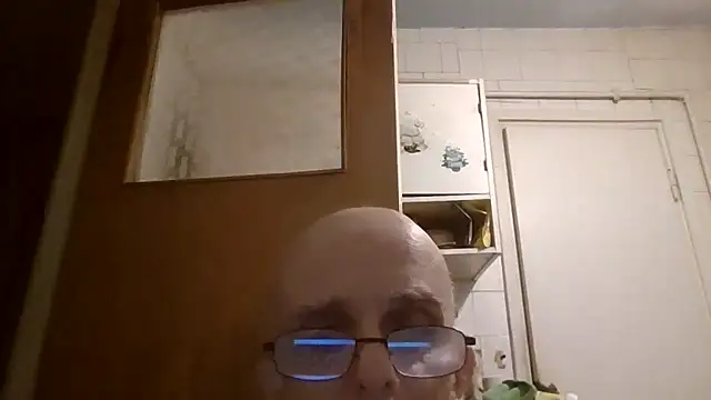 Snapshot of mariusica1@xh chatting on June 2026 09:19:01 PM mariusica1xh online show from June 2026 09:19:01 PM