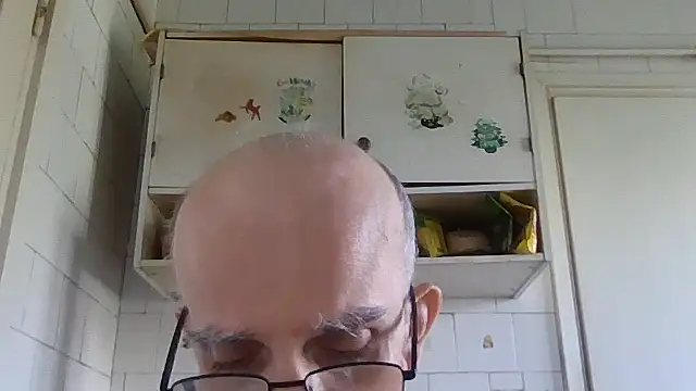 Snapshot of mariusica1@xh chatting on July 2026 09:57:02 AM mariusica1xh online show from July 2026 09:57:02 AM