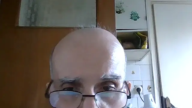 Snapshot of mariusica1@xh chatting on July 2026 04:42:02 PM mariusica1xh online show from July 2026 04:42:02 PM