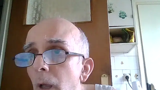 Snapshot of mariusica1@xh chatting on July 2026 10:41:01 AM mariusica1xh online show from July 2026 10:41:01 AM