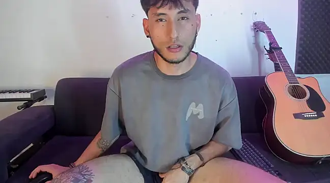 Henrikk senn online show from December 2024 01:55:02 AM