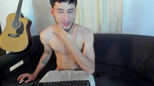 Henrikk senn online show from November 2025 09:00:02 AM