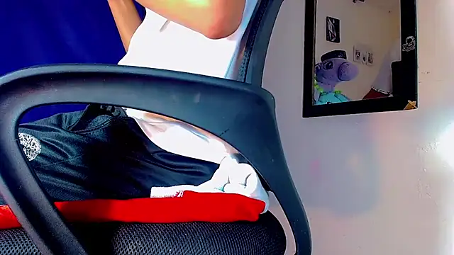 nicol gill  online show from January 2025 05:20:01 PM