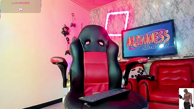 nicol gill  online show from April 2026 11:10:01 AM