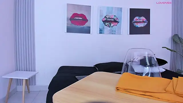 Angela donnato online show from November 2025 03:28:02 AM