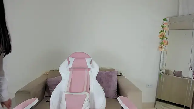 Snapshot of Charlotte_cowell_sub1_ chatting on December 2024 11:35:01 PM Charlotte cowell sub1 online show from December 2024 11:35:01 PM