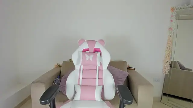 Snapshot of Charlotte_cowell_sub1_ chatting on January 2025 11:20:01 PM Charlotte cowell sub1 online show from January 2025 11:20:01 PM