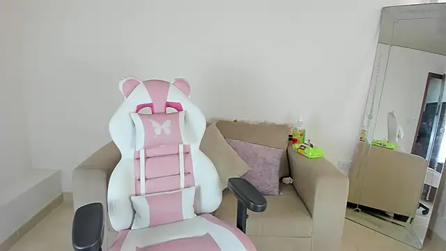 Snapshot of Charlotte_cowell_sub1_ chatting on February 2025 09:37:02 PM Charlotte cowell sub1 online show from February 2025 09:37:02 PM