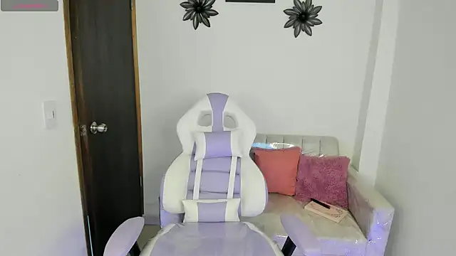 Snapshot of Charlotte_cowell_sub1_ chatting on March 2025 11:23:01 PM Charlotte cowell sub1 online show from March 2025 11:23:01 PM