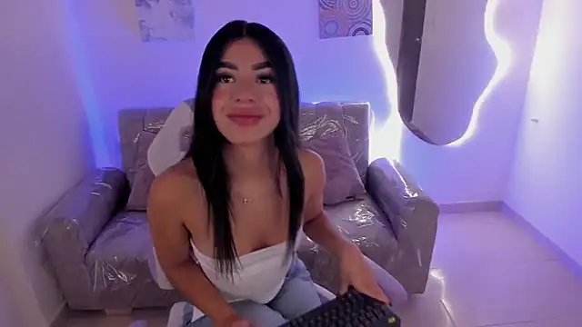 Snapshot of Charlotte_cowell_sub1_ chatting on September 2025 04:28:01 PM Charlotte cowell sub1 online show from September 2025 04:28:01 PM