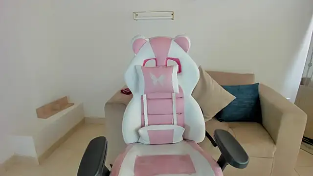 Snapshot of Charlotte_cowell_sub1_ chatting on September 2025 06:08:02 PM Charlotte cowell sub1 online show from September 2025 06:08:02 PM