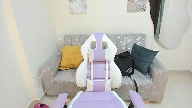 Snapshot of Charlotte_cowell_sub1_ chatting on September 2025 03:17:01 PM Charlotte cowell sub1 online show from September 2025 03:17:01 PM