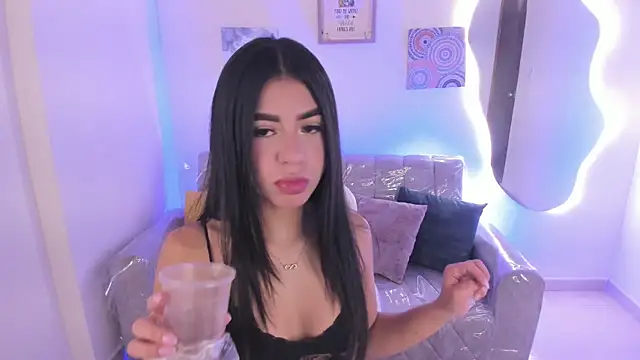 Snapshot of Charlotte_cowell_sub1_ chatting on October 2025 03:51:02 PM Charlotte cowell sub1 online show from October 2025 03:51:02 PM