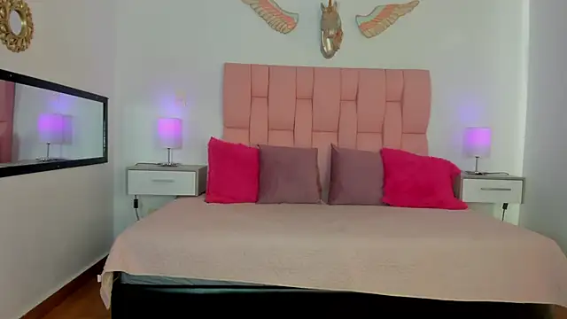 Little Venus03 online show from September 2025 01:10:01 PM
