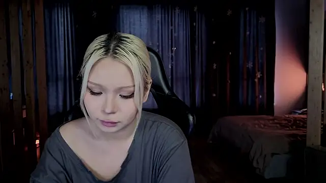 RileyMee online show from February 2026 03:21:02 AM