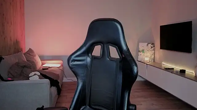 RileyMee online show from March 2026 03:24:02 AM