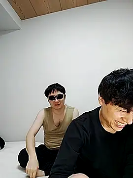 whitebriefboy online show from March 2025 03:24:02 PM