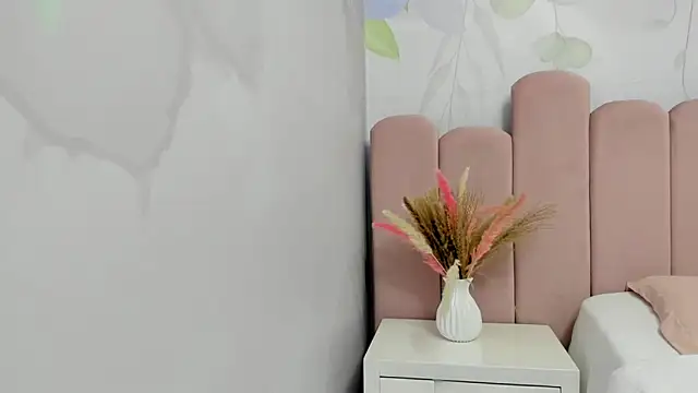 Snapshot of Annie_Cute18_ chatting on March 2025 03:51:01 AM Annie Cute18 online show from March 2025 03:51:01 AM