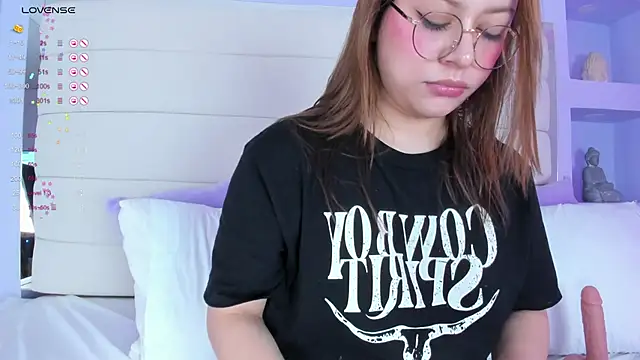 Lanna18 online show from January 2025 02:57:01 PM