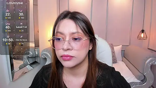 Lanna18 online show from September 2025 11:46:02 AM