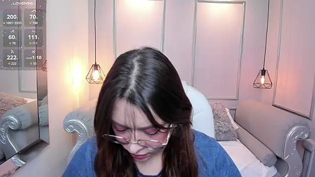 Lanna18 online show from September 2025 11:48:01 AM