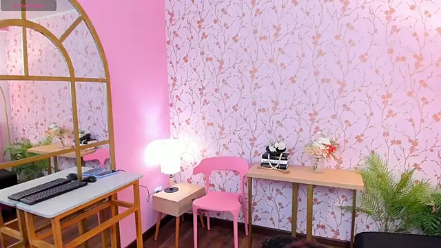 amber-hill online show from March 2025 01:19:01 AM