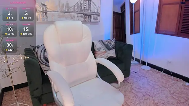 naomii campbell  online show from January 2025 08:21:01 PM