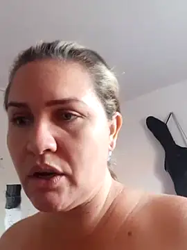 Snapshot of helenca43 chatting on February 2025 01:22:02 PM helenca43 online show from February 2025 01:22:02 PM